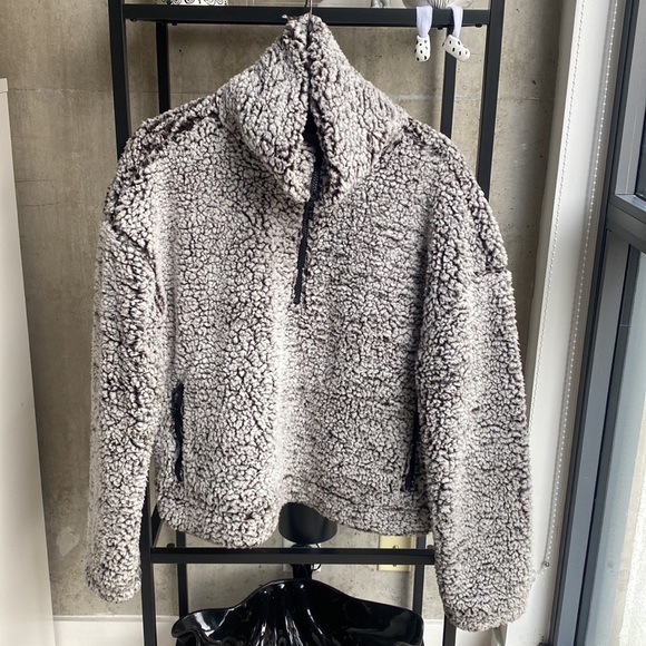 Thread + Supply Sherpa Quarter Zip - Picture 5 of 7